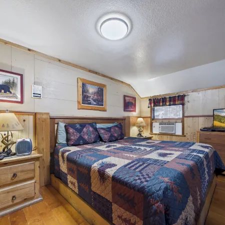 Whispering Pine Cabins