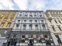 Hotel Diplomatic Hotels near Ara Pacis