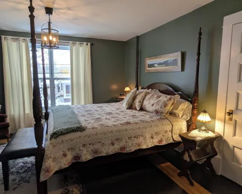 Rose & Thistle Bed & Breakfast Hotels in Lunenburg County