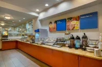 Comfort Inn & Suites Salem - breakfast