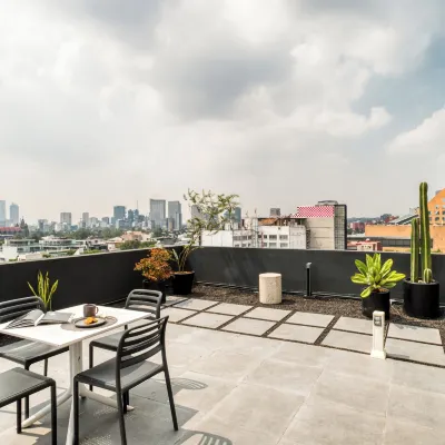 Uliv Antara Hotels near Spanish Hospital