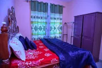 Kevin's Luxurious Home - 2-Star