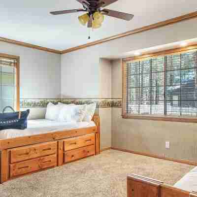 Pinecrest Lodge by Avantstay Game Room + Outdoor Dining Near Big Bear Lake + Slopes Rooms