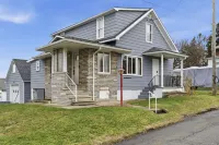 Quiet Comfort Near The Heart Of Johnstown 2 Bedroom Home