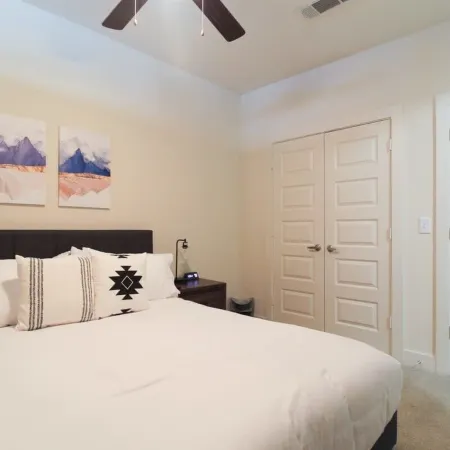 Refresh Tanglewood Spacious 1BR in Uptown Houston