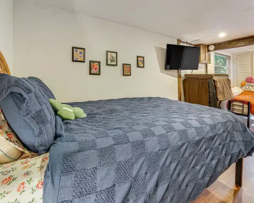 Charming 1-bedroom unit in tranquil Burien with WiFi, AC, private yard Hotels in Burien