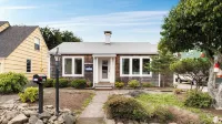 Grey Oak by AvantStay Surfer’s Retreat • Walk to Cove Beach Golf Firepit