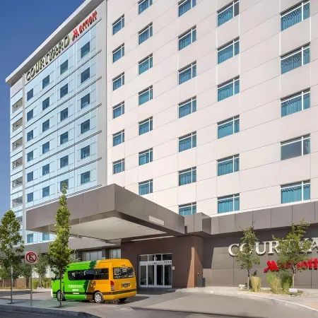 Fidelity Hotel Отели рядом с достопримечательностью «Станция метро "Тауэр-сити - Паблик-сквер"»