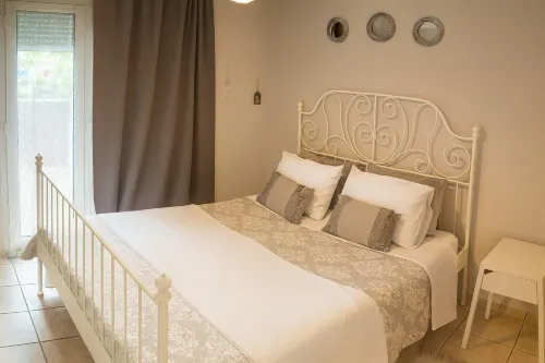 Georgias House 7 Min from Athens Airport