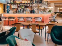 Mercure Avignon TGV Hotel et Spa - bar