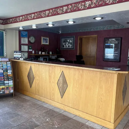 Red Carpet Inn Medford