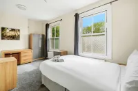 Peaceful 4-bed Home in Aylesbury - Wifi