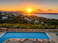 Hidden Oasis Amazing Seaview - Erato 1BD 1BA 4PL - Uima-altaat