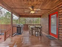 Hot Tub: 'Little Bear's Pond' Broken Bow Cabin Hotels in Broken Bow