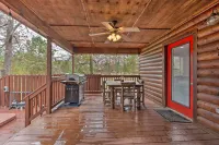 Hot Tub: 'Little Bear's Pond' Broken Bow Cabin