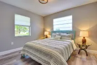 3 Mi to Riverwalk: Pet-Friendly Home w/ Yard! - spa