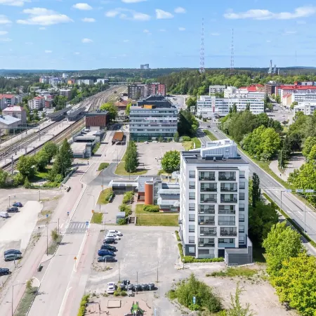 Top floor 1BR Apt with Balcony & AirCon