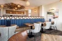 CBH Beach House Hotel - breakfast