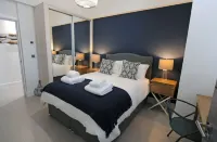 Apartment 2 Waterstone House - Luxury Sea View Apartment - balcony