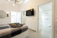 Costa Adeje 3BR Villa, Pool, BBQ, AC, Sleeps 8 - 3 星級