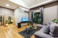Breeze Casa Private Pool Villas - Mountain view