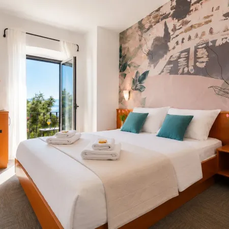 Newly Renovated Hotel Kastil