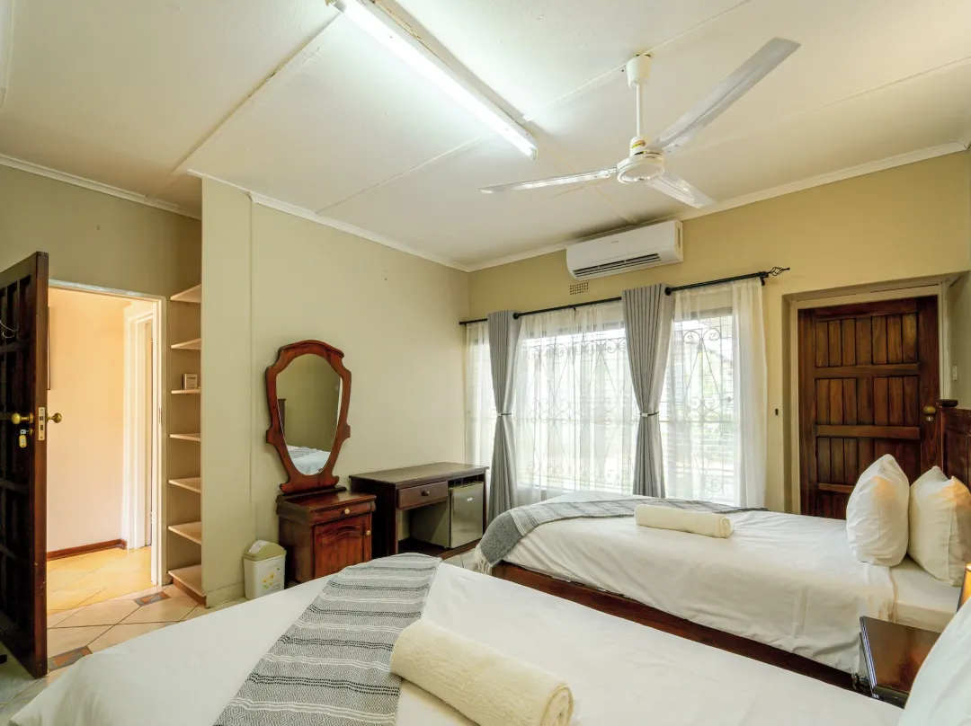 Room In Villa - Zambezi Family Lodge - Buffalo Room - ビクトリア・フォールズ