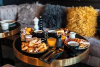 Fahrenheit Seven Courchevel - breakfast