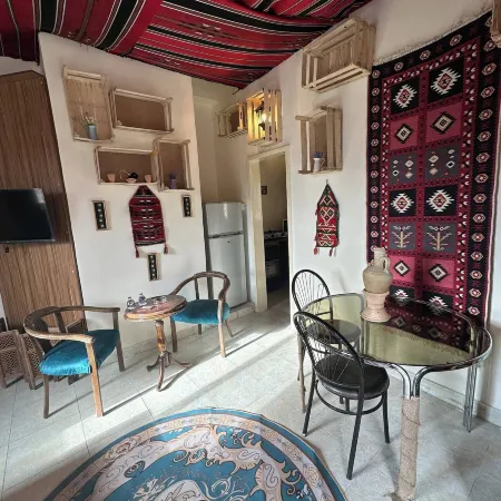 Antica Old Apartment Al-Lwebdeh