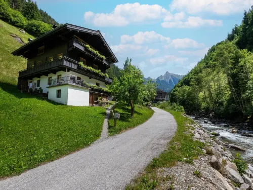 Chalet in Tirol by Zillertal Ski Slopes - 3-Star