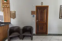 Apto com Piscina e Vaga a 750m da Praia da Enseada - Apartments