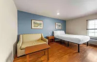 Motel 6 Suites Oklahoma City Norman OK - جاكوزي