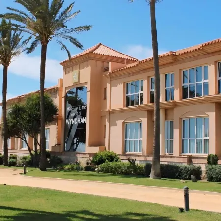 Santa Barbara Residences by Idiliq