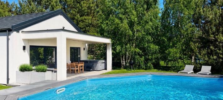 Large Holiday Home, Swimming Pool, Sauna, Jacuzzi Ξενοδοχεία στην πόλη Puck County