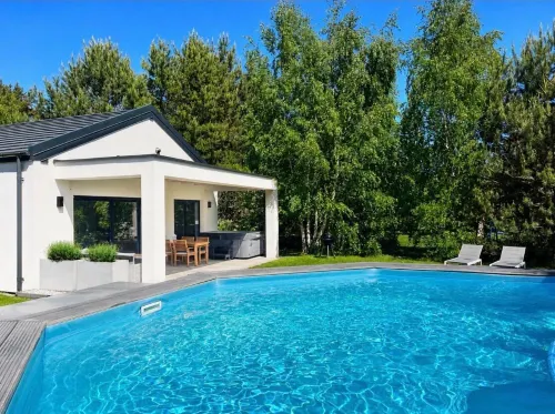 Large Holiday Home, Swimming Pool, Sauna, Jacuzzi - Boutique