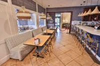 Wyndham Garden Fort Walton Beach Destin - Parking
