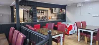 Caravan - Sleeps 8 Pet Friendly & Hot Tub - Villas