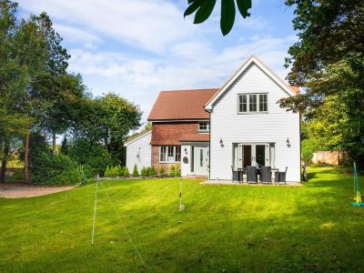 5Bed-10Guests-Fireplace-HotTub-Pets ok-Parking