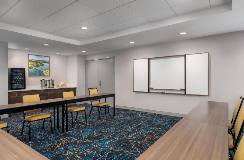 Hampton Inn Baltimore/Bayview Campus photo 4