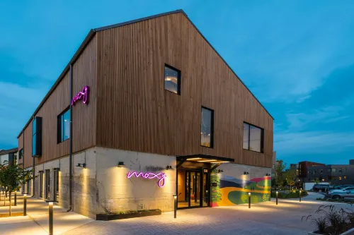 Moxy Fayetteville - Hot Tub
