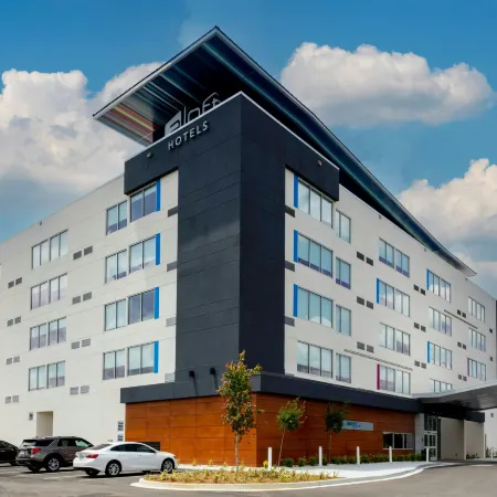 Aloft Savannah Airport