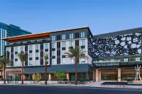 AC Hotel by Marriott Las Vegas Symphony Park - Pet Friendly