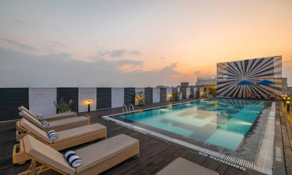 Sunday Hotel Jaipur