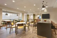 Fairfield Inn & Suites Boulder Longmont - breakfast