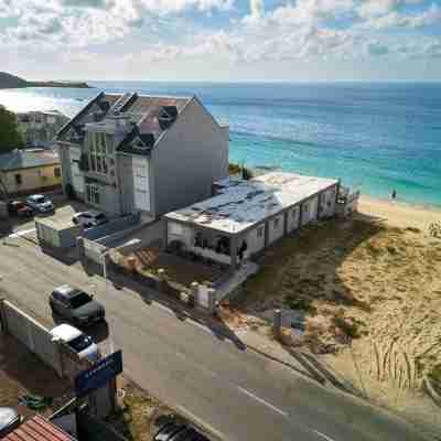 Novels Villa is Family friendly home with the Caribbean Sea as your backyard Hotel Exterior