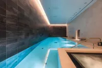 CitySuites 2 Aparthotel - Pools