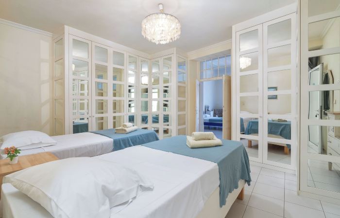 BLife Alicya Private Rooms