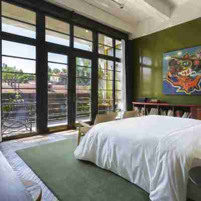 Stamba Hotel Rooms
