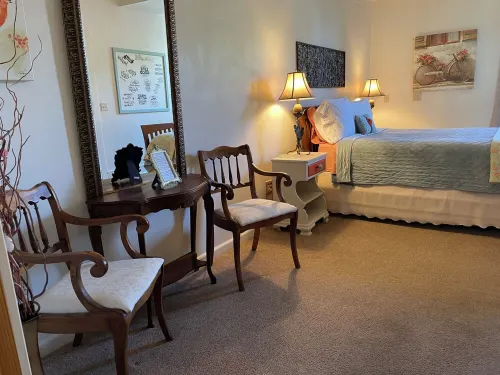 The Garden Suite has beautiful views of forests and pastures! It is dog friendly - 3-Star