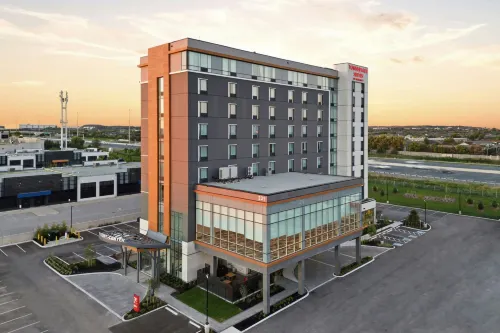 TownePlace Suites by Marriott Vaughan - bar